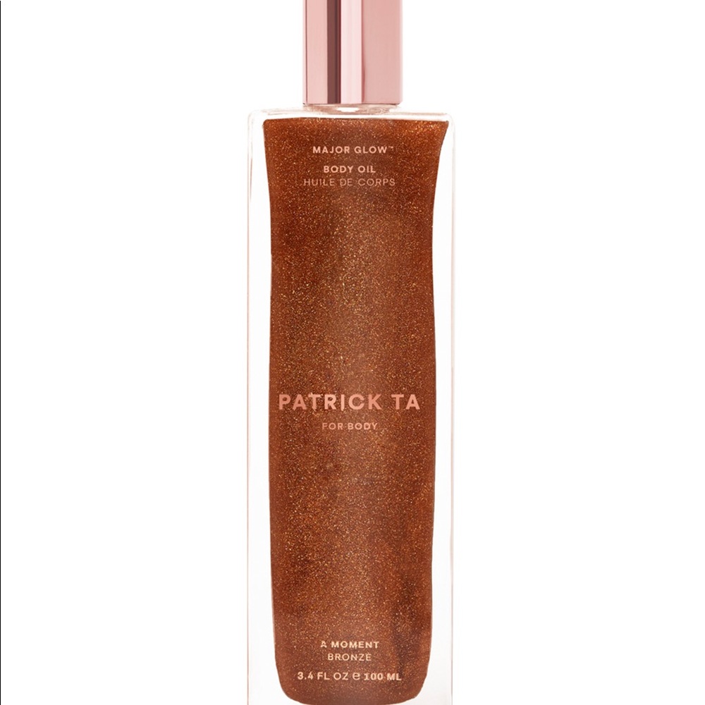 ❤️PATRICK TA❤️ Glow oil in a Moment